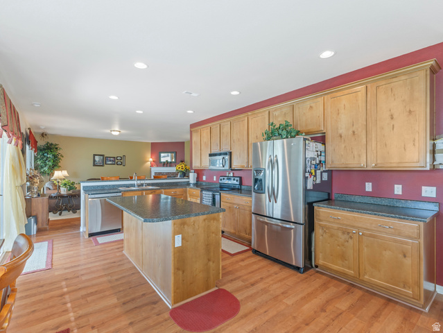 6863 W Breeanne Pl, Herriman, UT 84096 — photo 4