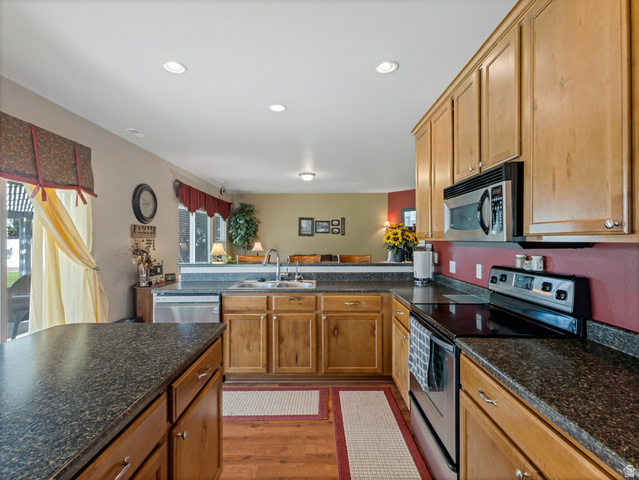 6863 W Breeanne Pl, Herriman, UT 84096 — photo 5