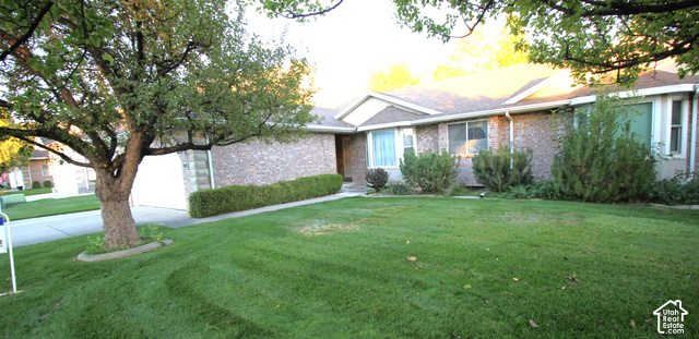 1731  Fairway Ln
                     MLS #2175929