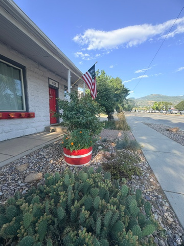 260 W 400 N
                     MLS #2175932