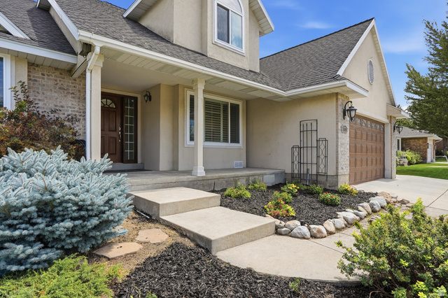 8531 PEBBLE CREEK CIR, Sandy UT 84093