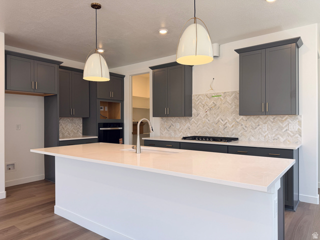 557 E Rimrock Ln
                     MLS #2176004
