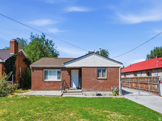 939 N Redwood Rd
                     MLS #2176036