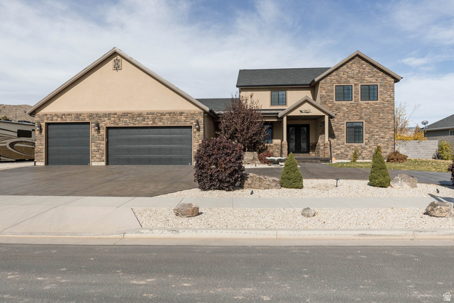 Main photo for 902 W Southern Hls