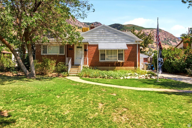 728  Polk Ave
                     MLS #2176099