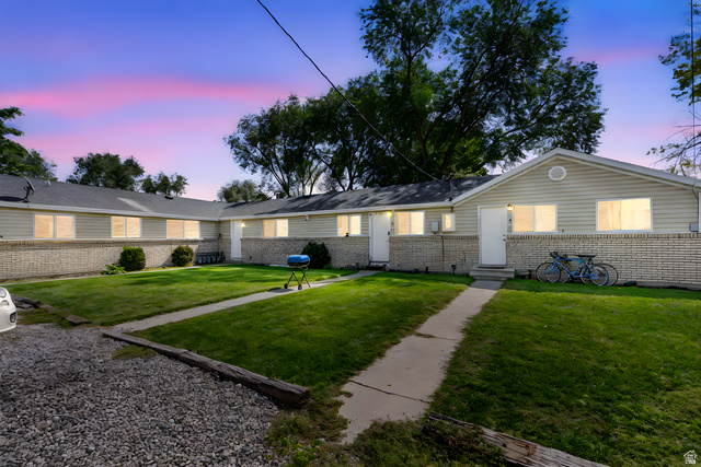 424 E Elm St
                     MLS #2176112