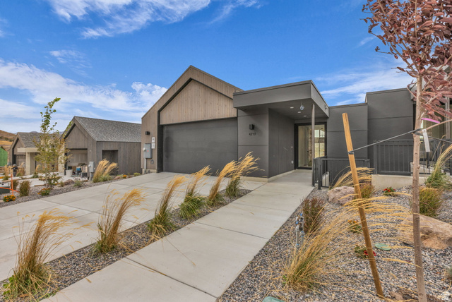 4267 E Escalante
                     MLS #2176173