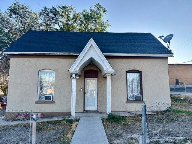 Main photo for 95 N 100 W