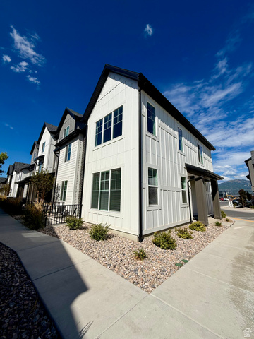 1125 N Clifton Dr #101
                     MLS #2176412