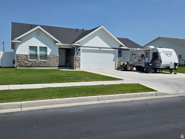 1237 W 3440 S
                     MLS #2176458