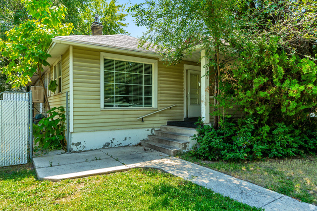 265 W 300 N
                     MLS #2176601