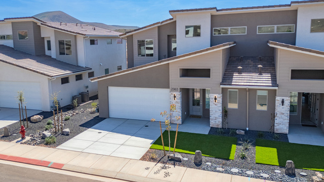 2983 W 570 N
                     MLS #2176603