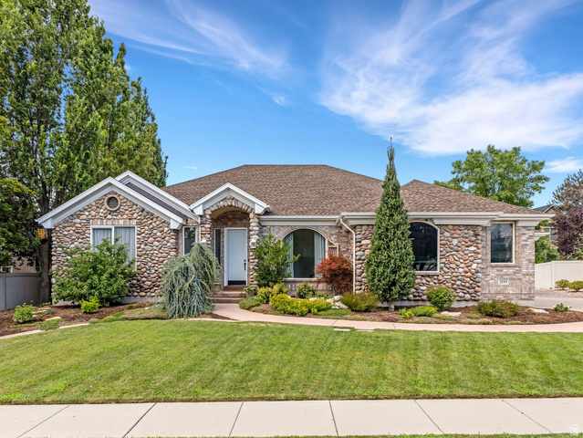 2093 E 9510 S
                     MLS #2176659