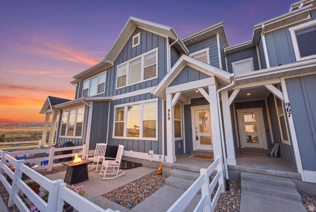 969 W Sunspear Dr
                     MLS #2176677