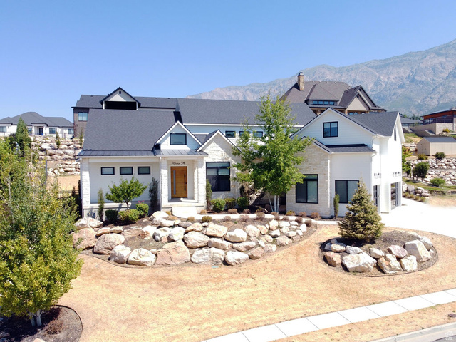 1154  Fawn Dr
                     MLS #2176785