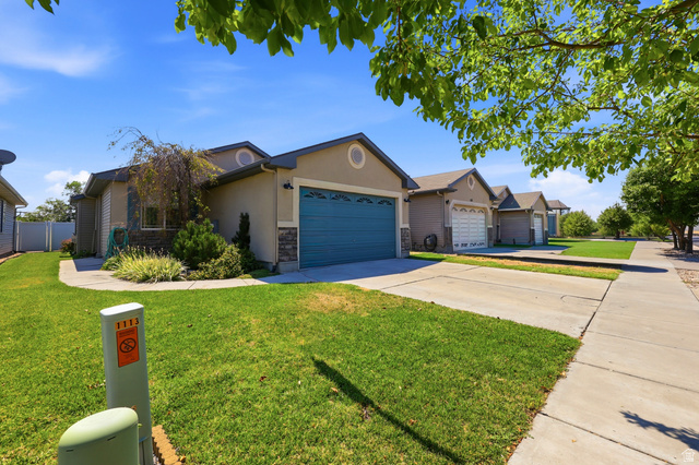 1113 W Haworth Dr.
                     MLS #2176806