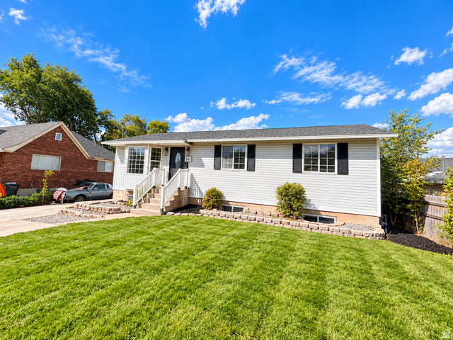 241 E Utah Ave
                     MLS #2176876