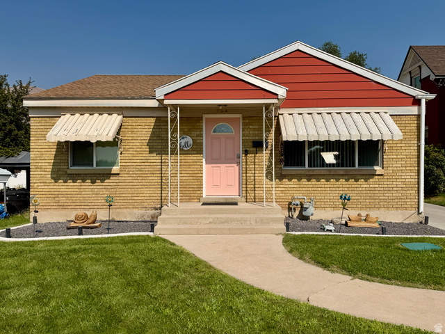 164 N 200 W
                     MLS #2176896