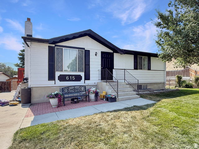 Main photo for 615 N Elm St
