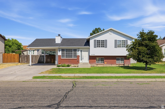 3799  Foxglen Dr
                     MLS #2176915
