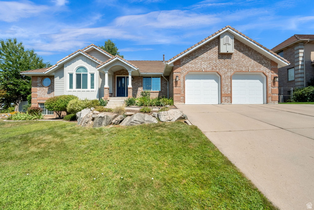 2137 E Summerwood Dr
                     MLS #2176919