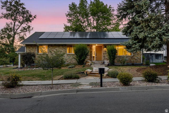 2499 E Keddington Ln, Salt Lake City, UT 84117