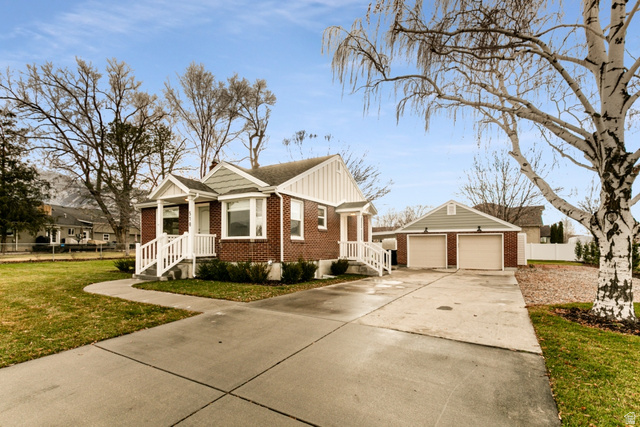 518 E 11000 S, Sandy UT 84070