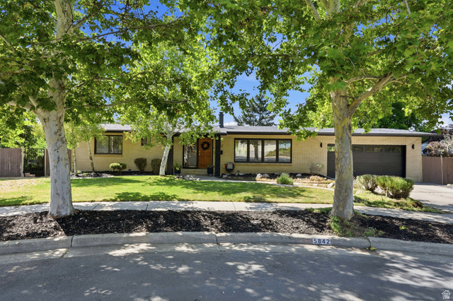 5842 S Fontaine Bleu Cir
                     MLS #2177062