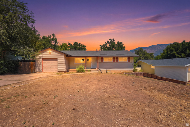 936  Chatelain Rd
                     MLS #2177092
