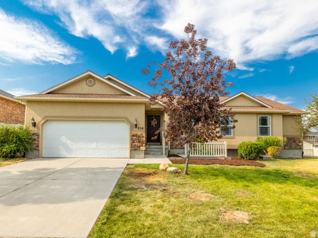 956 W Burro Way
                     MLS #2177166