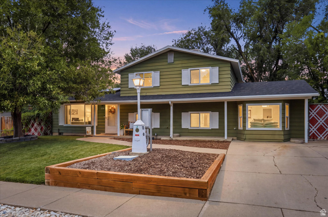 1378  Marilyn Dr
                     MLS #2177211