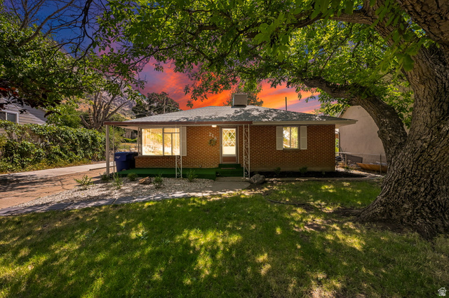 216 DONNA AVE, Ogden UT 84404