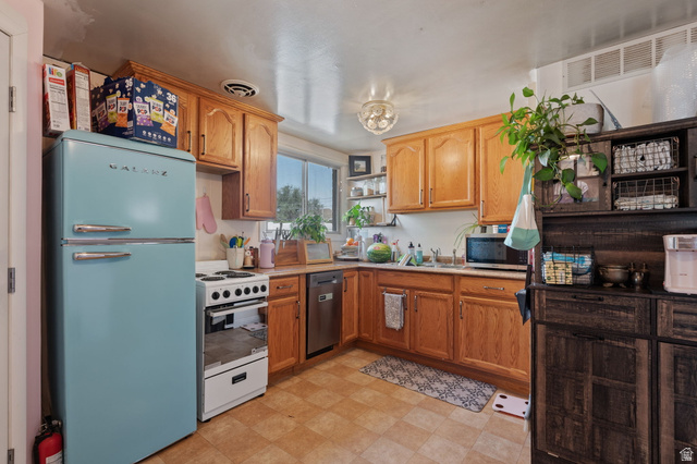 845 S Birch St., Clearfield, UT 84015 — photo 5