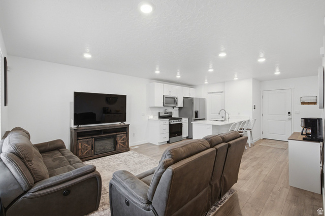 8585 W Bowie Dr, Magna, UT 84044 — photo 9