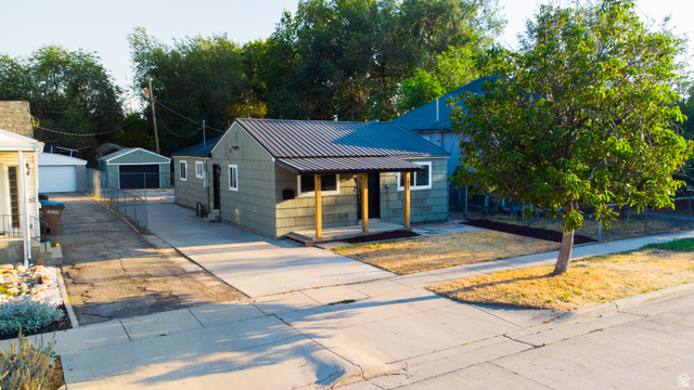 1053 W Euclid Ave
                     MLS #2177271