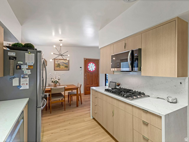 3371 E Larchmont Dr, Salt Lake City, UT 84109 — photo 9