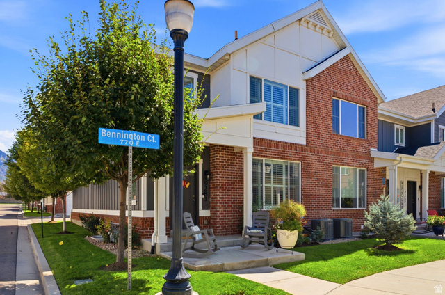 9283 S Bennington Ct
                     MLS #2177349