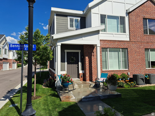 9283 S Bennington Ct
                     MLS #2177349