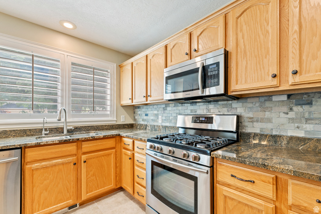 1121 Oakridge Park Dr, Farmington, UT 84025 — photo 8