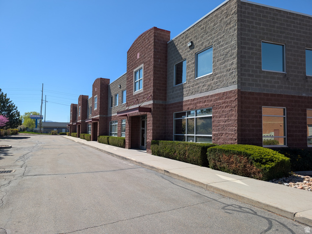 8731 S Sandy Pkwy W #108, Sandy, UT 84070 — photo 2