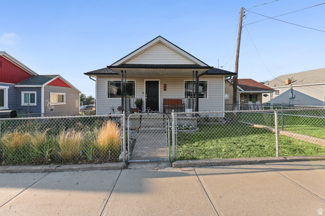 417 E Vine
                     MLS #2177454