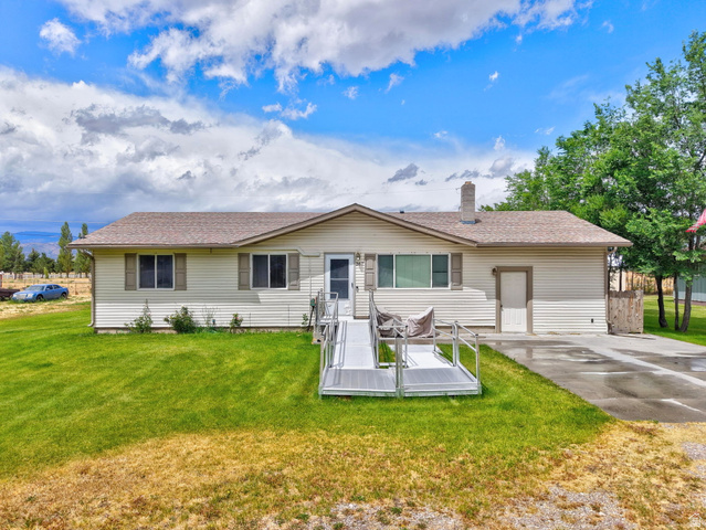 Main photo for 367 N 1st St