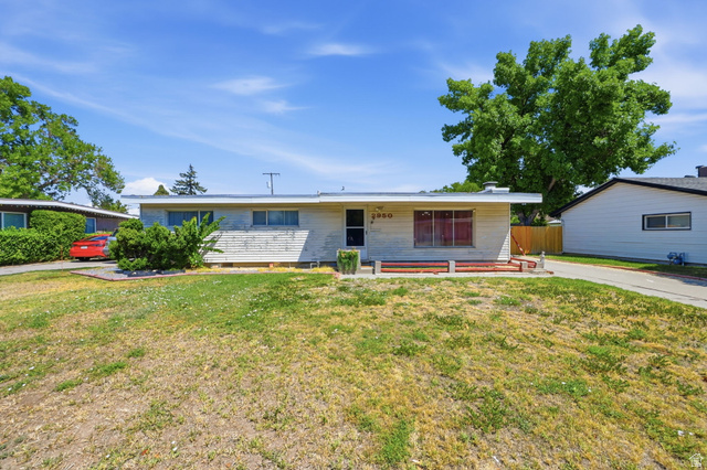 2950 W Amherst Ave
                     MLS #2177712