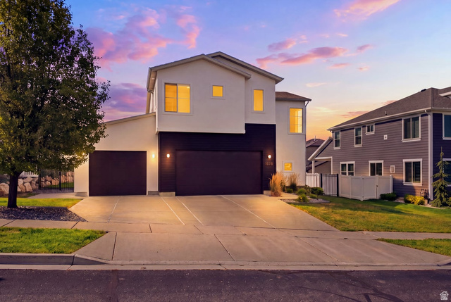 1578 E MAPLE WAY