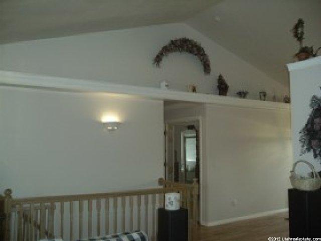 102 W 2250 N, Layton, UT 84041 — photo 8
