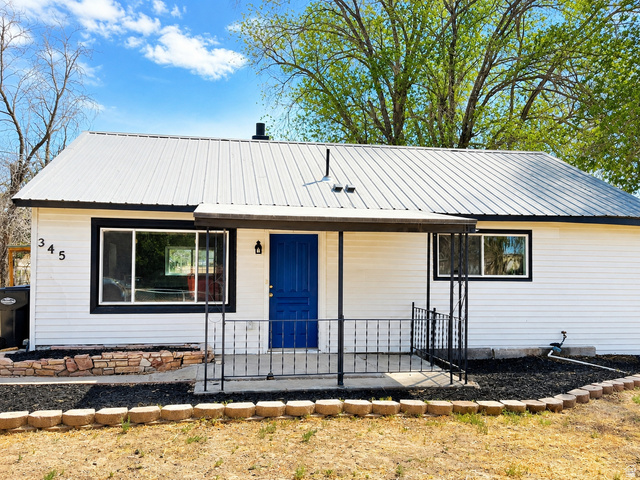 Main photo for 345 W Peach St