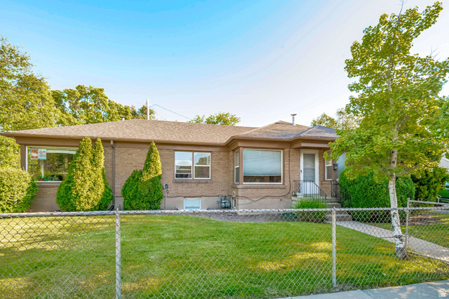 632 E Kensington Ave
                     MLS #2177900