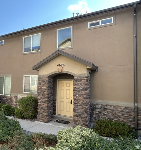4676 W GREENSAND DR, West Jordan UT 84084
