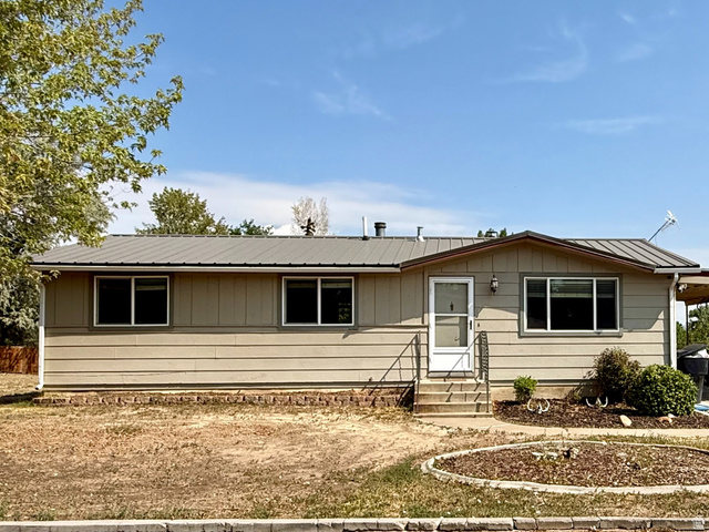 1062 N 500 W
                     MLS #2177977