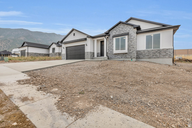 330 E 500 S
                     MLS #2178071